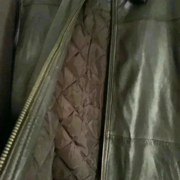 Logan Hill genuine NWOT leather jacket. Buttery soft leather. Ptp 24”height 30” - Picture 6 of 6